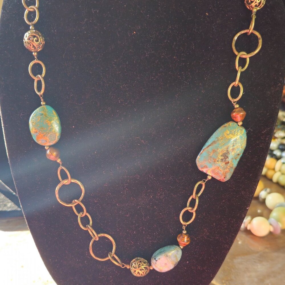 Bobo Style Necklace(?)